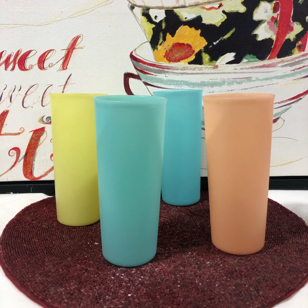 Vintage Tupperware tumblers set of 5